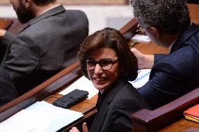 Questions to the Government - Paris