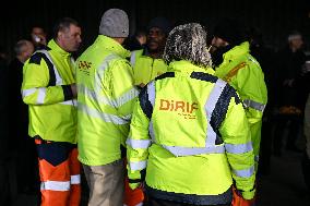 Philippe Tabarot Visits The Saint-Denis Maintenance And Intervention Center