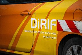 Philippe Tabarot Visits The Saint-Denis Maintenance And Intervention Center