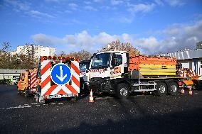 Philippe Tabarot Visits The Saint-Denis Maintenance And Intervention Center
