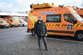 Philippe Tabarot Visits The Saint-Denis Maintenance And Intervention Center
