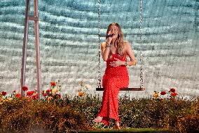 59th Annual CMA Awards - Show