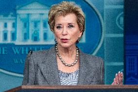 Ed. Secretary McMahon, WH Secretary Leavitt Host Press Briefing at White House