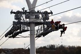 Firefighter evacuation exercice on urban cable car - Limeil-Brevannes