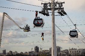 Firefighter evacuation exercice on urban cable car - Limeil-Brevannes