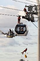 Firefighter evacuation exercice on urban cable car - Limeil-Brevannes