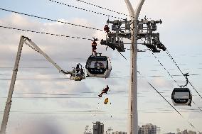 Firefighter evacuation exercice on urban cable car - Limeil-Brevannes