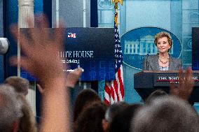 Ed. Secretary McMahon, WH Secretary Leavitt Host Press Briefing at White House