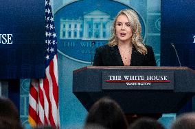 Ed. Secretary McMahon, WH Secretary Leavitt Host Press Briefing at White House