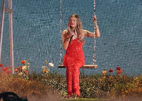 59th Annual CMA Awards - Show