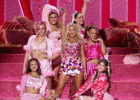 59th Annual CMA Awards - Show