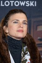 Vie Privee Paris Film Premiere NB