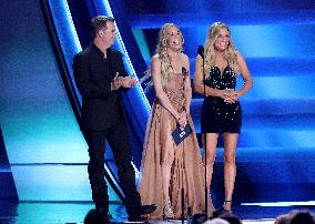 59th Annual CMA Awards - Show