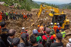 Landslide Hit A Residential Area in Pandanarum Village - Indonesia
