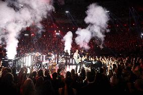 59th Annual CMA Awards - Show