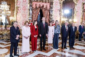 Spanish Royal Family At Golden Fleece Award Ceremony - Madrid