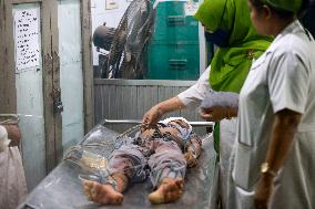 5.7-Magnitude Earthquake Kills 8 in Bangladesh