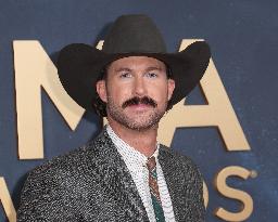 59th Annual CMA Awards - Arrivals