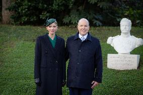 NO TABLOIDS - Prince Albert and Princess Charlene with Portuguese President At Saint-Martin Garden - Monaco