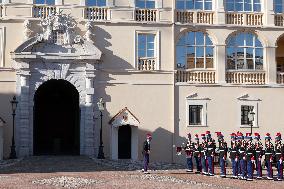 NO TABLOIDS - Prince Albert and Princess Charlene with Portuguese President At Saint-Martin Garden - Monaco