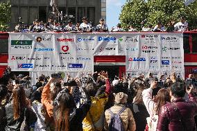 Baseball: Hanshin Tigers' victory parade