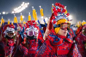 Skiing In Peking Opera Costumes - Jilin