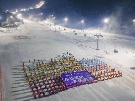 Skiing In Peking Opera Costumes - Jilin