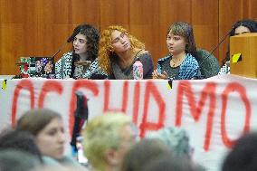 Greta Thunberg Attends Palestine Meeting At University Despite Ban - Italy