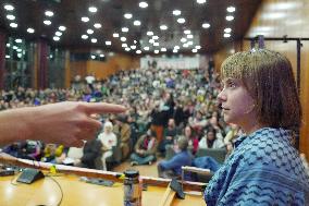 Greta Thunberg Attends Palestine Meeting At University Despite Ban - Italy