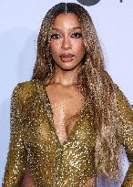 Femme It Forward Give Her FlowHERS Gala - LA