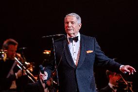 The Voice Is Back - Franck Sinatra - Paris