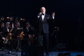 The Voice Is Back - Franck Sinatra - Paris