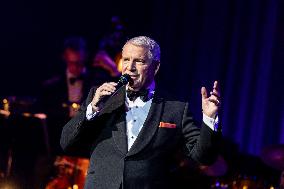 The Voice Is Back - Franck Sinatra - Paris