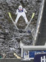 Ski jumping: World Cup in Lillehammer