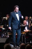 The Voice Is Back - Franck Sinatra - Paris