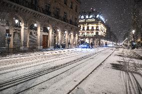 Illustration - Snow in Paris
