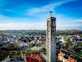 Seaport Expansion Will Cause A Dutch Village To Disappear - Netherlands