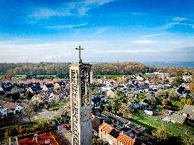 Seaport Expansion Will Cause A Dutch Village To Disappear - Netherlands