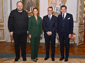 CROWN PRINCESS COUPLE CRIMEAN PLATFORM