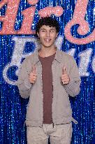 Sur Un Air De Blues - Song Sung Blue Paris Premiere NB