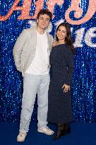 Sur Un Air De Blues - Song Sung Blue Paris Premiere NB