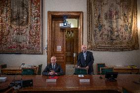 Press Conference By Senators On The 2026 Finance Bill - Paris