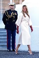 Melania Trump welcomes Christmas Tree - Washington