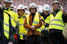 Rachida Dati visits La Courneuve Six Routes station construction site