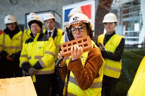 Rachida Dati visits La Courneuve Six Routes station construction site