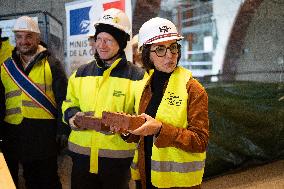 Rachida Dati visits La Courneuve Six Routes station construction site