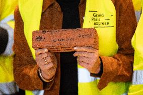 Rachida Dati visits La Courneuve Six Routes station construction site