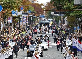 Celebratory parade by Japan Series champ Hawks