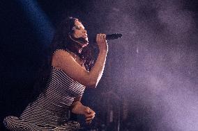 Alessi Rose In Concert - London