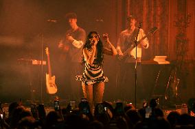 Alessi Rose In Concert - London